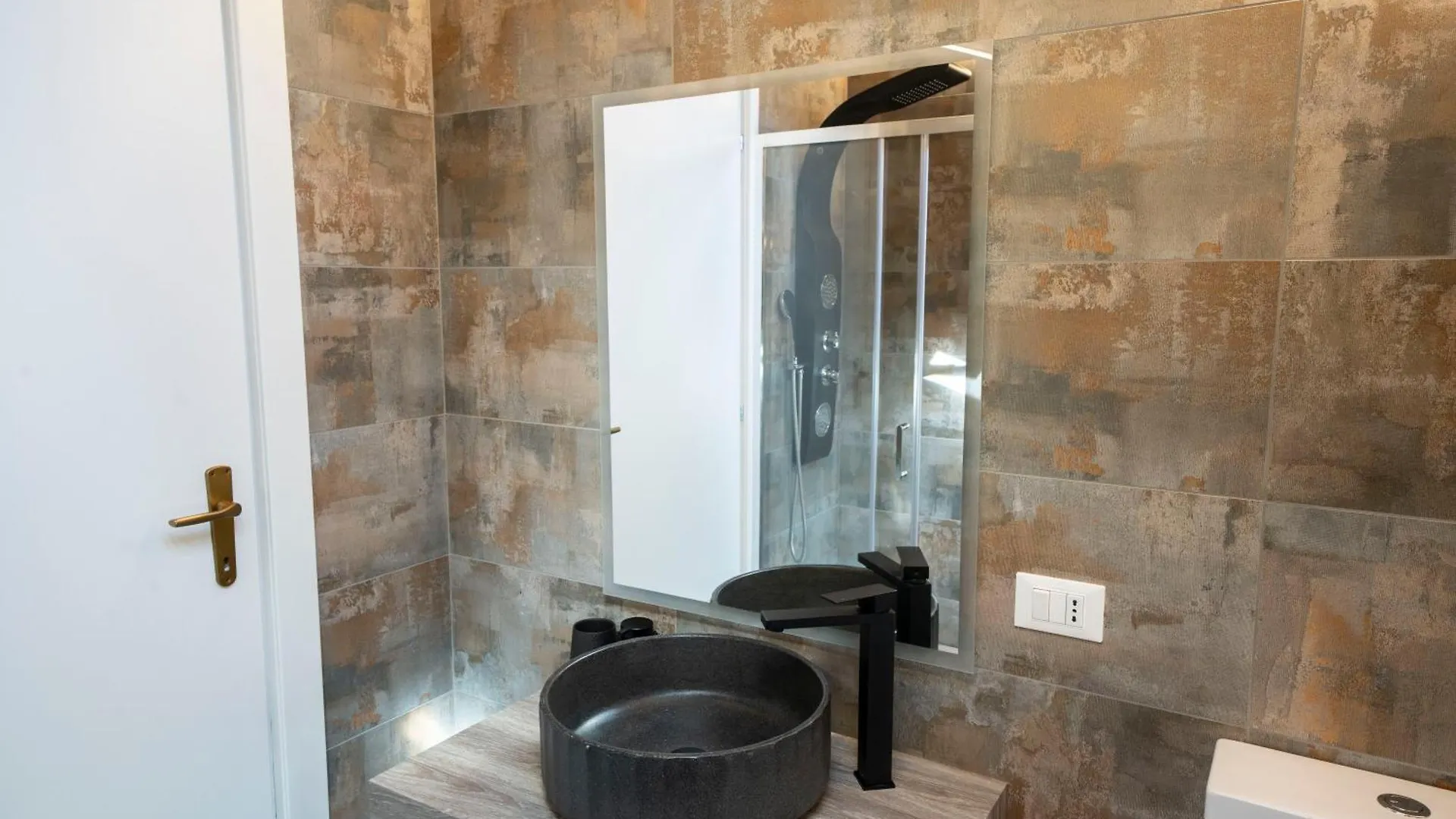 招待所 Five Elements Apartments Nature And Relax Near Lake Garda 佩斯基耶拉德加达