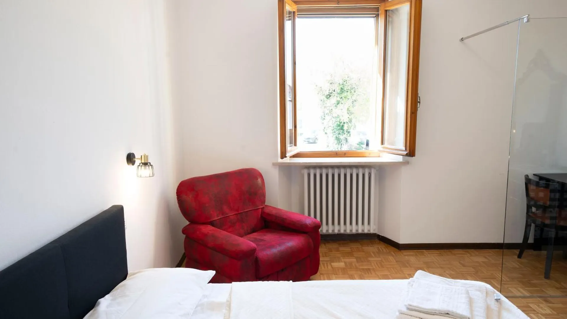 Five Elements Apartments Nature And Relax Near Lake Garda 佩斯基耶拉德加达 0*,  意大利